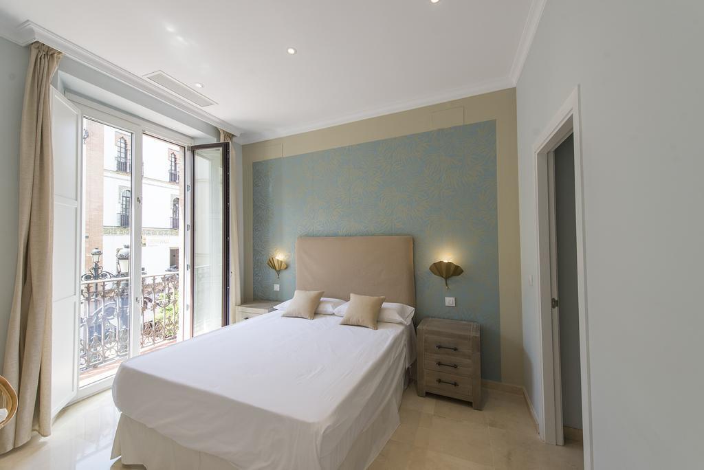 סביליה Apartamento Living By Cathedral מראה חיצוני תמונה