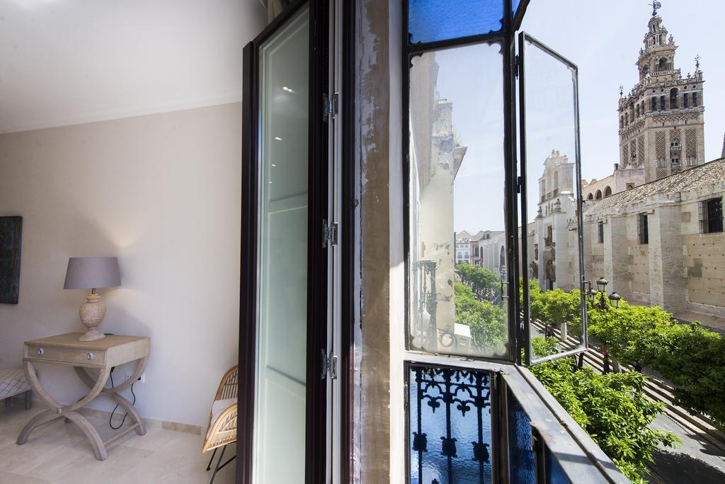 סביליה Apartamento Living By Cathedral מראה חיצוני תמונה