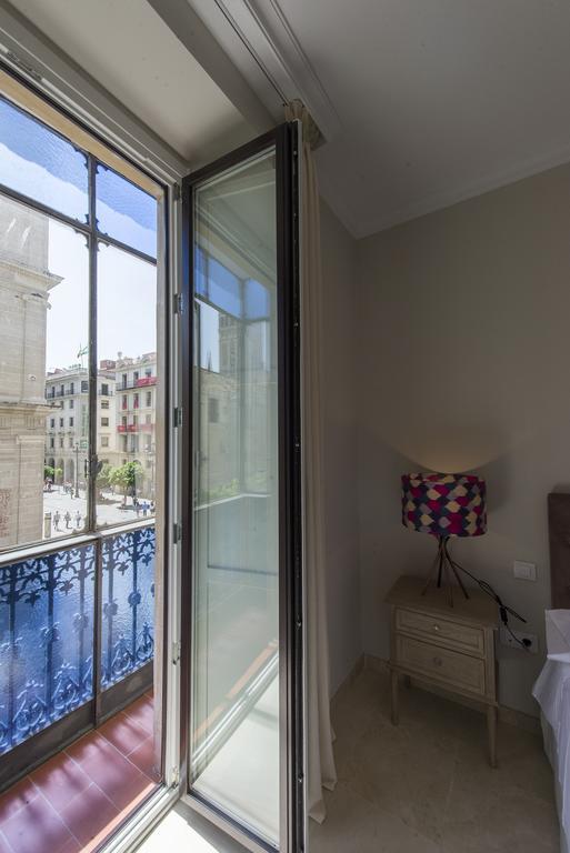 סביליה Apartamento Living By Cathedral מראה חיצוני תמונה
